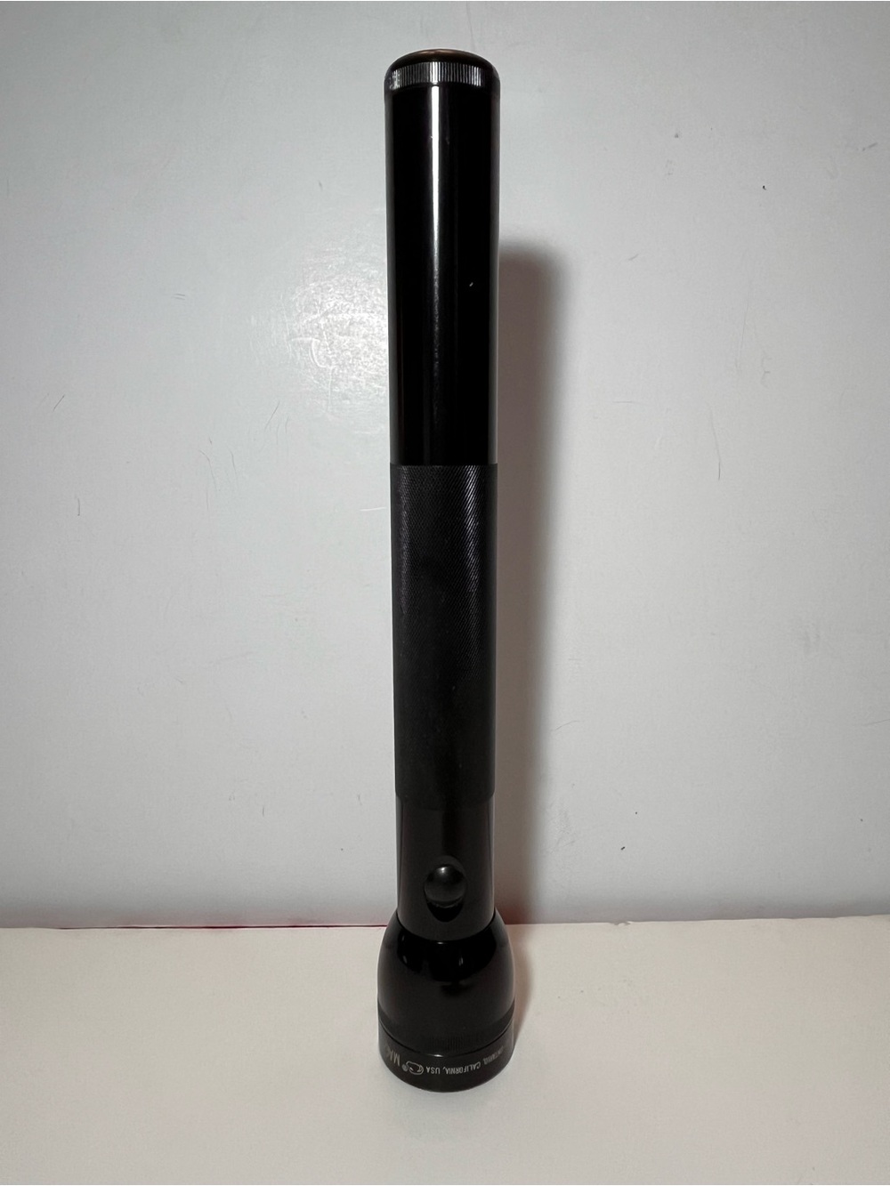 Vintage Maglite Tall Flashlight 14.75” Holds 4 “D” Batteries